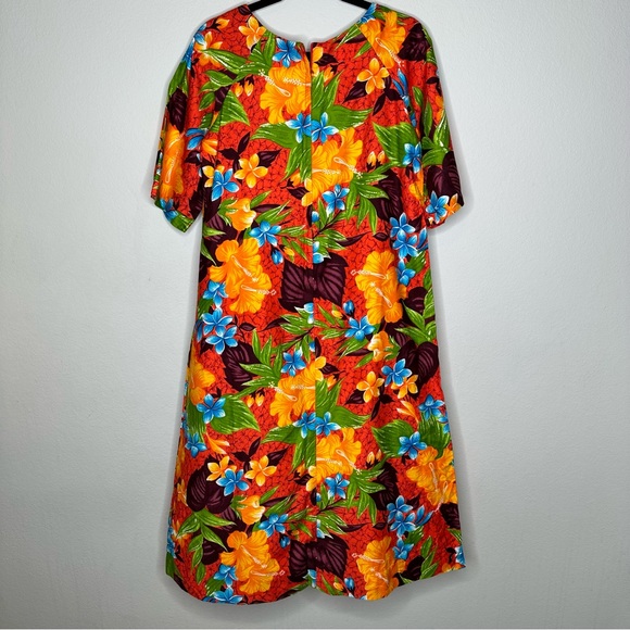 Vintage 1970's Pacific Isle Hawaiian Floral Print MuMu Midi Dress - Picture 6 of 6